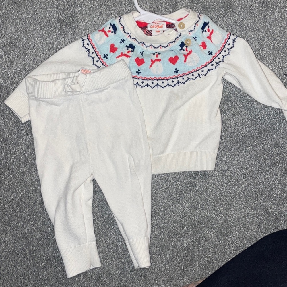 Two piece cat and jack winter set 3-6 month sweatsuit